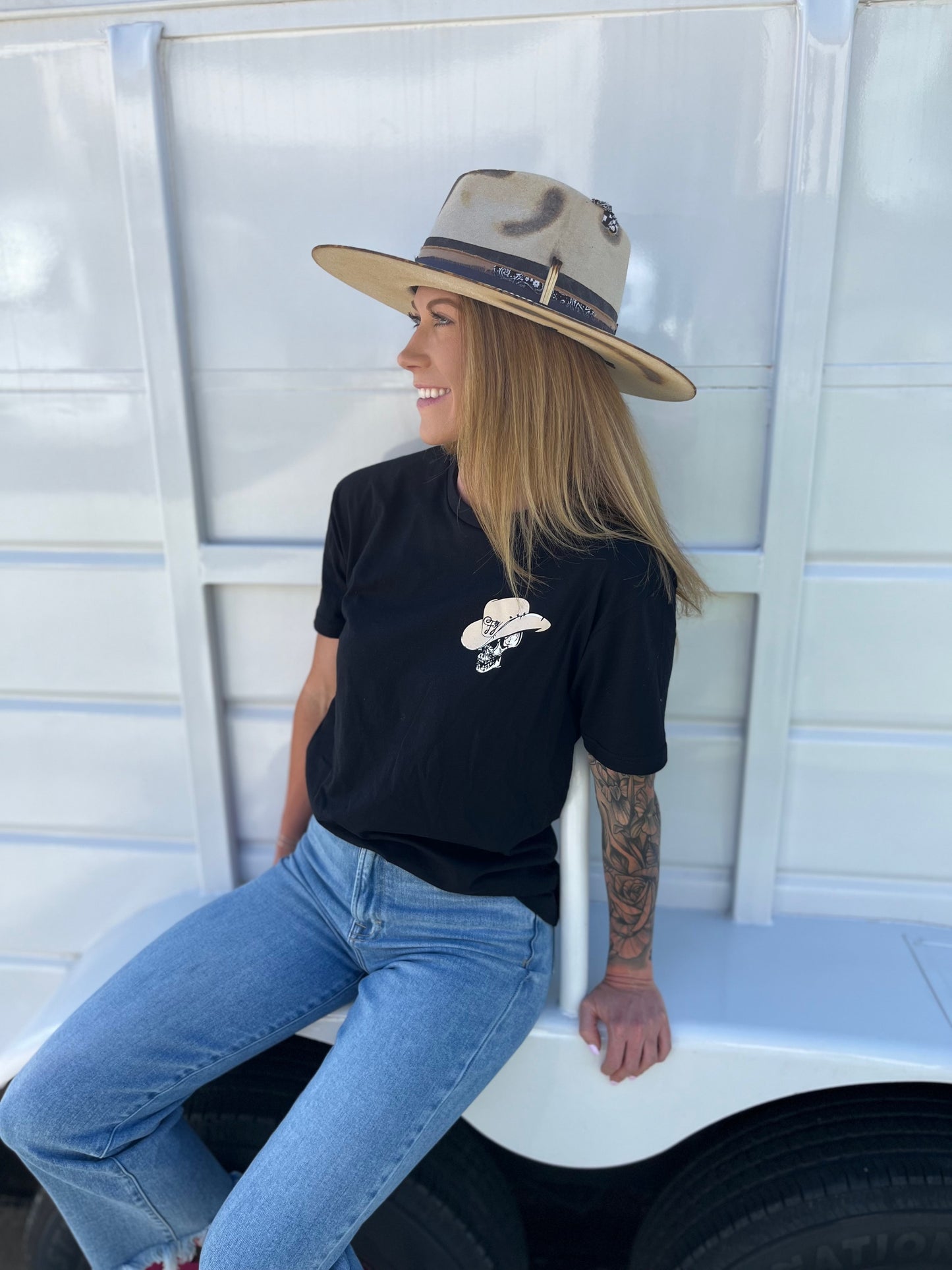 The original black tee